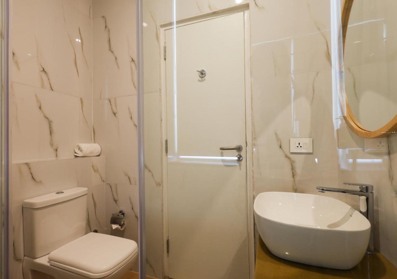 Bloom Hotel - Golf Course Road, Sector 43 Gurgaon Buitenkant foto
