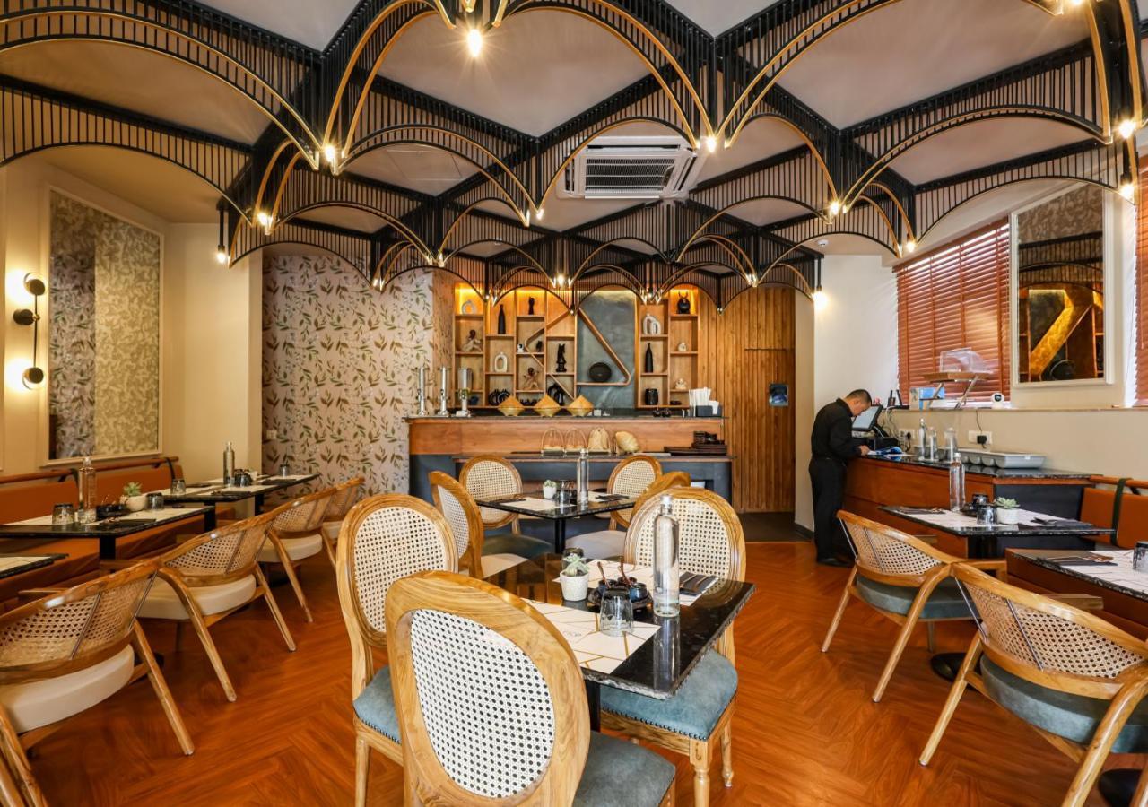 Bloom Hotel - Golf Course Road, Sector 43 Gurgaon Buitenkant foto